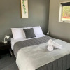 Отель Ranfurly Holiday Park & Motels, фото 2