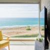 Отель Stunning Beachfront Apt W Epic Sea Views, фото 8