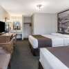 Отель Super 8 by Wyndham Kelowna BC, фото 1