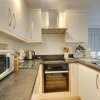 Отель Stunning apartment with 2 bedrooms, 2 en-suites, private parking, фото 3