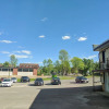 Отель Skyline Motel & Campus Inn во Фредериктоне