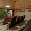 Отель Moose Tracks by HoneyBearCabins 5BR 4BA Sleeps 15, фото 13