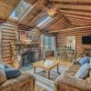 Отель 3BD Cowboy Cabin Pikes Peak Mountain Log Cabin в Каскейде-Чипите-Парке