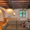 Отель Magnificent Farmhouse in Lucignano With Swimming Pool, фото 17