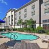 Отель Hampton Inn & Suites Houston-Bush Intercontinental Aprt, фото 12