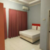 Отель Guest House F18 Cendrawasih, фото 1