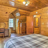 Отель Big Bear Lake Cabin ~ 4 Mi Snow Summit Ski Resort, фото 2