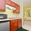 Отель Pine Point Inn & Suites, фото 5