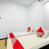 Отель OYO 90367 Homestay 81 Penuin, фото 15