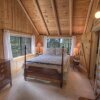 Отель Zephyr Cabin 3 Bedroom Home by RedAwning, фото 2