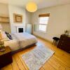 Отель Spacious Victorian family Town House, sleeps 6, near York Centre, фото 3