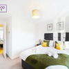 Отель Woolhampton Drive House By REDWOOD STAYS, фото 2