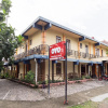 Отель OYO 1030 Hotel Bumi Asih, фото 1