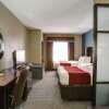 Отель Comfort Suites Bastrop, фото 6