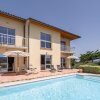 Отель Spacious Villa With Private Swimming Pool And Fully Enclosed Garden в Лиму