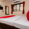 Отель OYO 23285 The Diplomat Lodging, фото 17