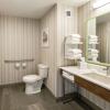 Отель Hampton Inn & Suites by Hilton Quebec City Beauport, фото 9