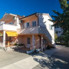 Отель Inviting 2-bed Apartment in Krk Apartman Sintic, фото 8