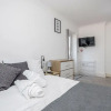 Отель Remarkable 1-bed Studio in Dagenham, фото 7