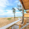 Отель East Coast Yulin Wooden House Hotel, фото 6