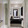 Отель DoubleTree by Hilton Doha - Al Sadd, фото 23