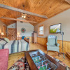 Отель Robins View 2 Bedroom Home with Hot Tub, фото 4