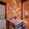 Отель Bear Hug Lodge - Charming Cabin in Coosawattee River Resort - Pet Friendly, фото 3