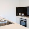 Отель Melbourne Short Stay Apartments MP Deluxe, фото 3