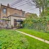 Отель Historic Townhome in Oak Park w/ Backyard!, фото 22