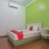 Отель RedDoorz Plus near Alun Alun Kuningan, фото 14