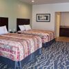 Отель Big Lake Inn & Suites, фото 7