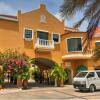 Отель Harbour Village Beach Club Bonaire в Кралендейке