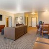 Отель Comfort Inn & Suites Galt - Lodi North, фото 25