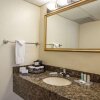 Отель Clarion Inn & Suites Central Clearwater Beach, фото 39