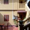 Отель Thanaboun Guesthouse Отель Thanaboun Guesthouse в Луангпхабанге