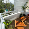 Отель Exclusive Modern Penthouse w Exquisite Rooftop Terrace Yoga Deck Botanical Gardens, фото 6