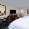 Отель Hampton Inn Fayetteville Fort Liberty, фото 6