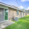 Отель New! Laplace Townhome, 9 Mi to Lake Pontchartrain!, фото 1