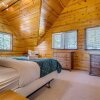 Отель Custom Built Cabin w/ Hot Tub SHR #33 by Bear Valley Vacation Rentals, фото 3