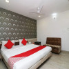 Отель OYO Flagship 23530 Smriti Star Hotel, фото 22