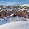 Отель Luxury 2 Bedroom Ski in, Ski out One Ski Hill Residence Located at the Base of Peak 8 with Outdoor P, фото 1