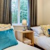 Отель Comfortable ground floor flat sleeps up to 4 with private parking by Sussex Short Lets, фото 7