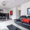 Отель Luxury 2BR Flat in Knightsbridge W/patio, 4 Guests, фото 2