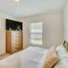 Отель Modern Poinciana Retreat: 27 Mi to Disney World!, фото 1