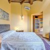 Отель Cozy Holiday Home in Tavarnelle Val di Pesa With Shared Pool, фото 1
