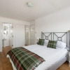 Отель Spacious Flat In Stockbridge, фото 2