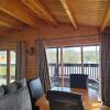 Отель Immaculate 2-bed Lodge Next To Lake, фото 12