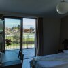 Отель Motel Le Léman в Шене-Бужрях