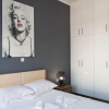 Отель Renovated 2 bedroom apt in Larissis Railway Station and Metro, фото 3