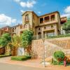 Отель Lagom Blossom Seaview Villa в Дали
